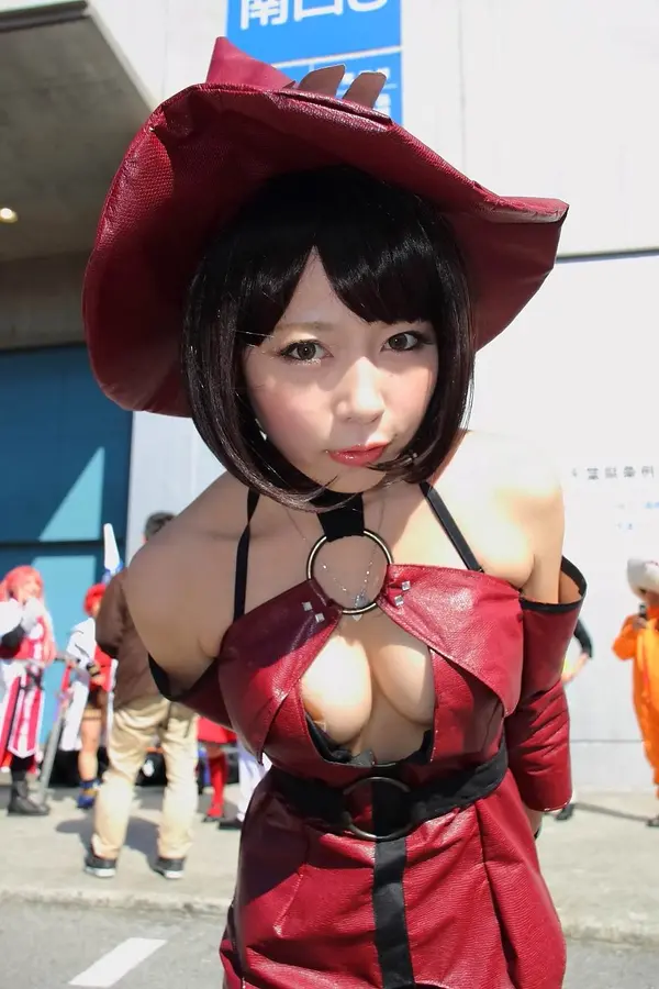 乳首に前貼りしてるニプレスコスプレイヤーのエロ画像 - 性癖エロ画像　センギリ 75 013341