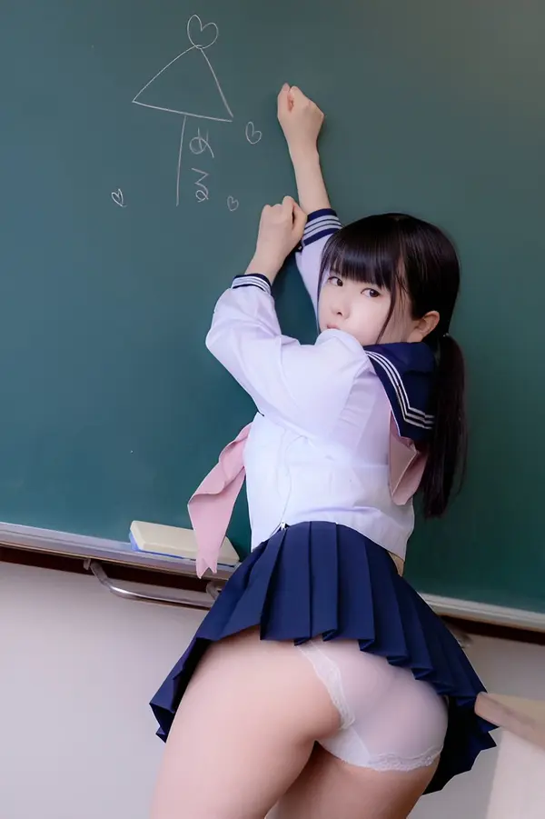 ワカメちゃんパンチラになる超ミニスカート画像(30枚) | エロ画像掲示板(まとめ) EROG-BBS 73 122350