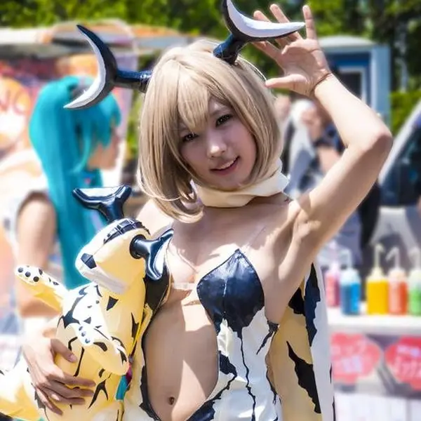 乳首が見えなかったらOKって感じで限界まで露出するコスプレイヤーたち | エロ画像が見たいんだ！ 13 149959