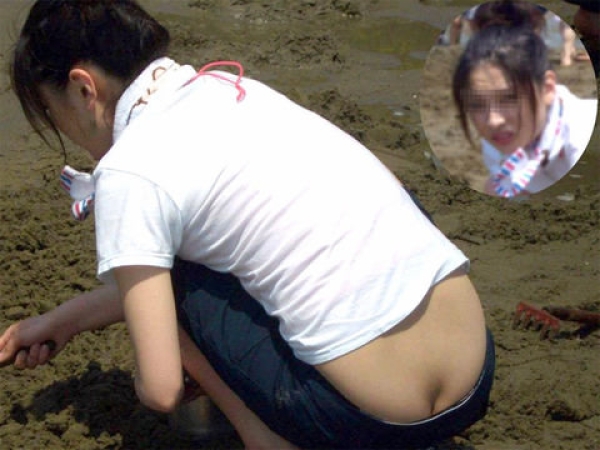 お尻の割れ目が丸見え素人娘を発見ｗｗｗおかず用に街撮りしますたｗｗｗ | 素人エロ画像やったる夫 61 img 684eb1eb5a14a