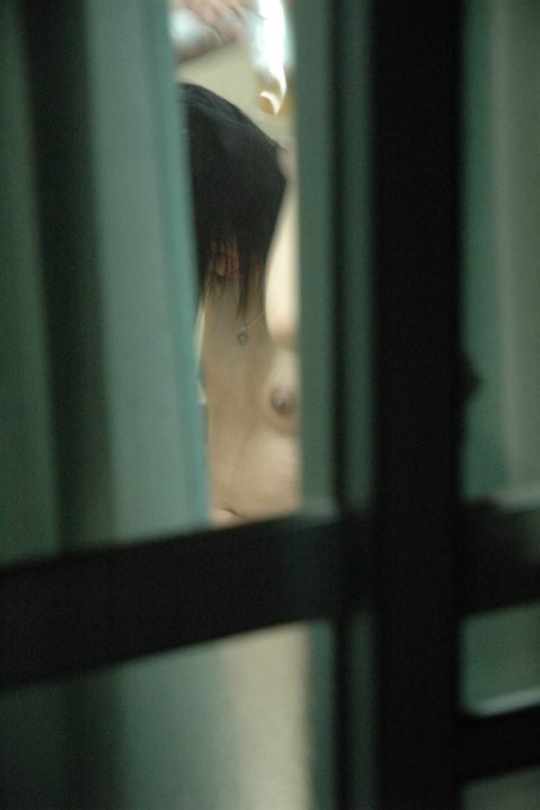 近所の女子大生の部屋のカーテンが少し開いてた！！！お風呂上がりでおっぱい丸見えｗｗｗ | 素人エロ画像やったる夫 61 img 6863e6483dff0