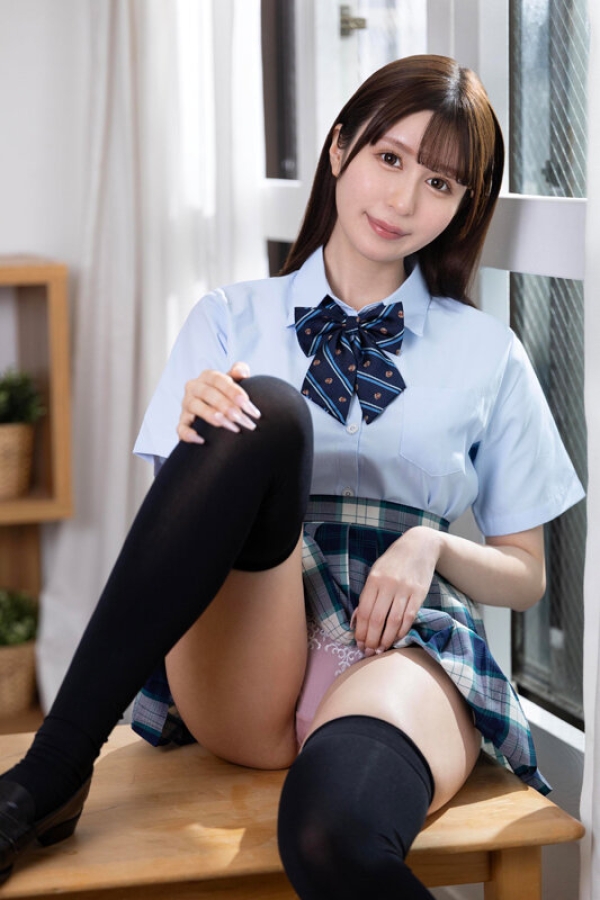 【女子校生エロ画像】制服とニーハイで絶対領域も堪らん！（41枚） | エロ画像ギャラリー 63 img 6873b81fa7fc7