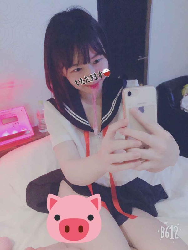 コンドームが似合う色っぽい女の子の自撮りエロ画像 | 素人エロ画像やったる夫 61 img 691dae35b163e