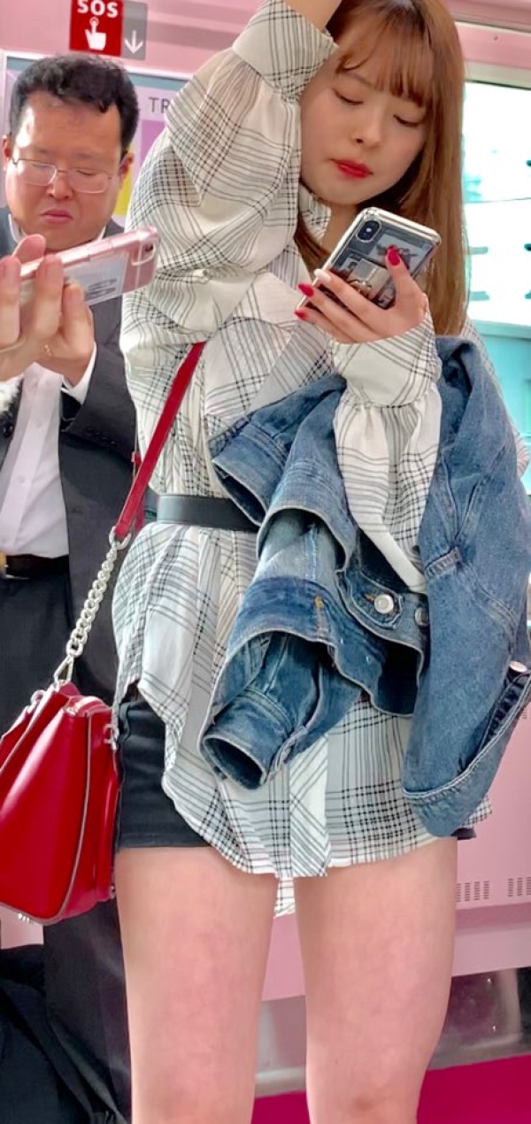 エッチな太ももした素人娘の街撮り画像ｗｗｗｗｗ | 素人エロ画像やったる夫 61 img 694faae143147