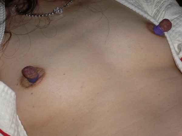 女の子のビンビンな乳首を紐や糸で縛りあげてるエロ画像！ 61 img 6964dea041122