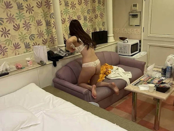 ラブホソファのエロ画像 61 img 6972d238beb60