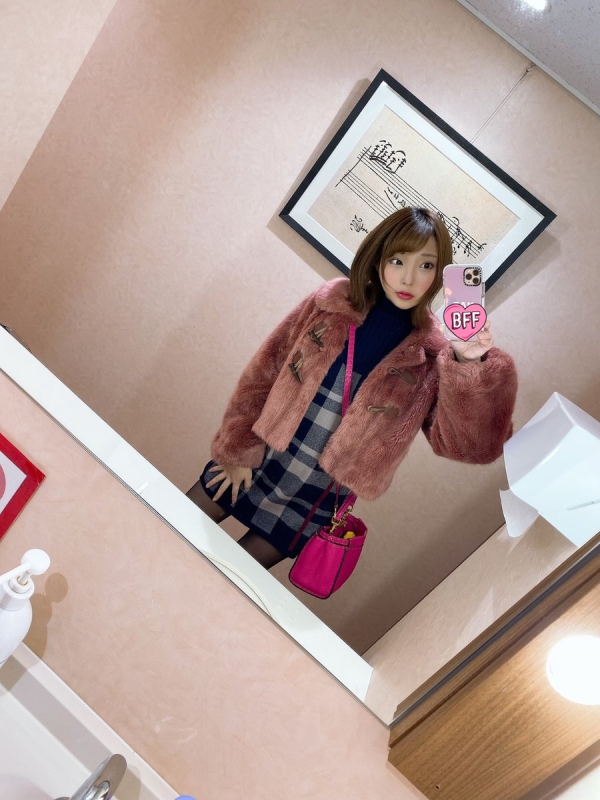 綺麗なお姉さんのお尻っていい匂いがして顔うずめたくなるよなぁーｗｗｗｗｗｗｗｗｗ | 素人エロ画像やったる夫 61 img 6a425a8fd5c1b
