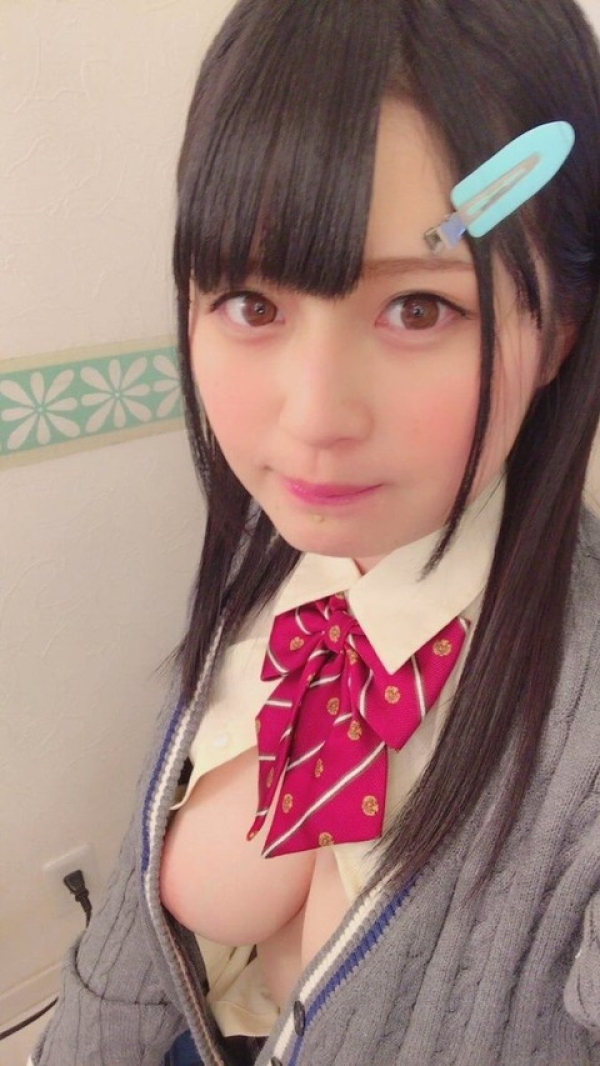 シャツの隙間からブラチラ・胸チラしちゃってる巨乳素人娘ｗｗｗｗｗｗｗｗｗｗｗｗ | 素人エロ画像やったる夫 137 img 6a5621d05f563
