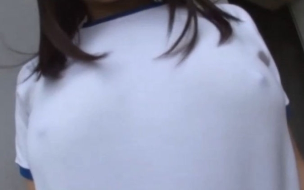 乳首が透けて見えちゃってるノーブラ体操服女子のエロ画像！ 79 img 6a8c131442c23