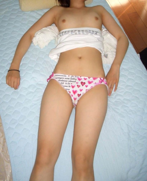 彼女のパンツ姿をネットに投稿！！可愛い下着のエロ画像 | 素人エロ画像やったる夫 97 img 6ad20dfd5eb58