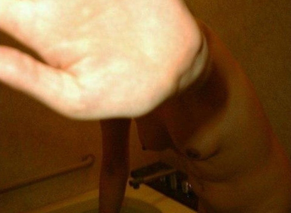 おっぱいやまんこは晒しても顔は隠したい素人さんのエロ画像! 228 おっぱいやまんこは晒しても顔は隠したい素人さんのエロ画像! 227 img 68fcb7e2a0481