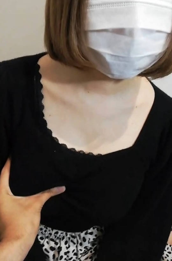 服越しに女体を触るエロ画像 - 性癖エロ画像 センギリ 28 服越しに女体を触るエロ画像 - 性癖エロ画像 センギリ 27 img 68fece64db4be