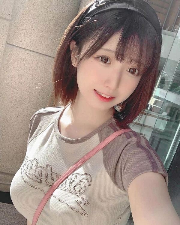 着衣巨乳の谷間にベルトが食い込むパイスラ美少女&美女たち | エロ画像が見たいんだ! 114 着衣巨乳の谷間にベルトが食い込むパイスラ美少女&美女たち | エロ画像が見たいんだ! 113 img 68ff772193e88