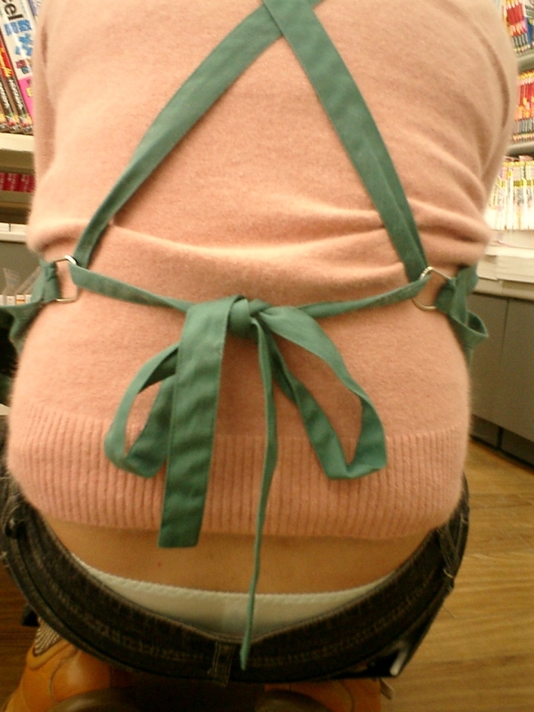 仕事に集中してパンチラに気づいていない女性店員のエロ画像! 162 仕事に集中してパンチラに気づいていない女性店員のエロ画像! 161 img 69048576b0bda