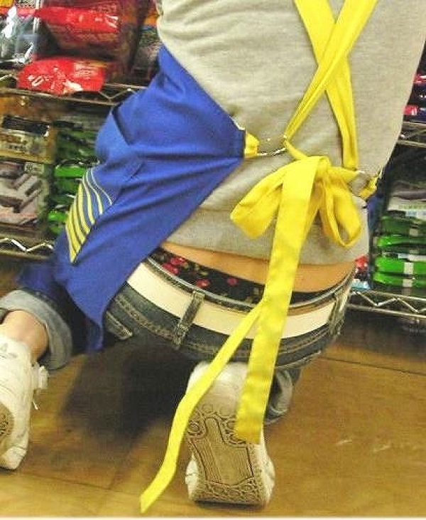 仕事に集中してパンチラに気づいていない女性店員のエロ画像! 218 仕事に集中してパンチラに気づいていない女性店員のエロ画像! 217 img 690485797a882