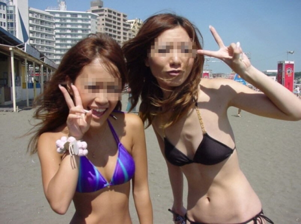 水着の隙間から乳首がチラ見えしちゃいそうなほど貧乳の女の子のエロ画像! 170 水着の隙間から乳首がチラ見えしちゃいそうなほど貧乳の女の子のエロ画像! 169 img 690c89e78d61f