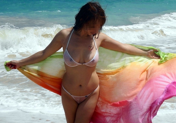 薄い白水着が水に濡れておっぱいやおまんこが透けて見えてるエロ画像! 182 薄い白水着が水に濡れておっぱいやおまんこが透けて見えてるエロ画像! 181 img 69107f2fec9ba