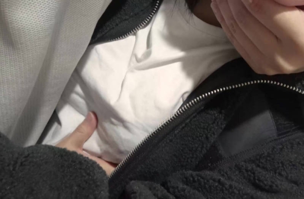 女性配達員を触るセクハラ画像 - 性癖エロ画像 センギリ 12 女性配達員を触るセクハラ画像 - 性癖エロ画像 センギリ 11 img 6913e63c090c6