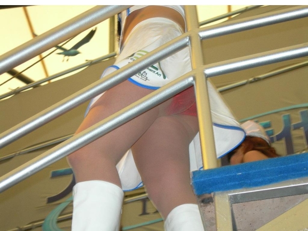 キャンギャルやレースクイーンさんのローアングルおぱんつ画像! 158 キャンギャルやレースクイーンさんのローアングルおぱんつ画像! 157 img 69199cc3c44a9