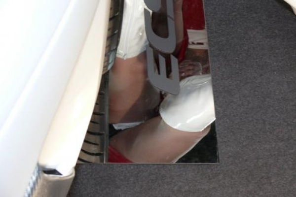 キャンギャルやレースクイーンさんのローアングルおぱんつ画像! 170 キャンギャルやレースクイーンさんのローアングルおぱんつ画像! 169 img 69199cc43d0d8