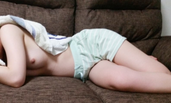だらしない格好でお家でくつろいでる女の子の画像!生活感がいいねw 234 だらしない格好でお家でくつろいでる女の子の画像!生活感がいいねw 233 img 6919b90865f49