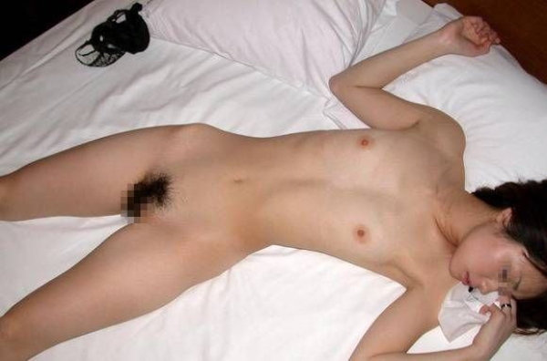 顔射や口内射精後のお顔をティッシュで拭いてる女の子のエロ画像! 116 顔射や口内射精後のお顔をティッシュで拭いてる女の子のエロ画像! 115 img 691bb3d57185d