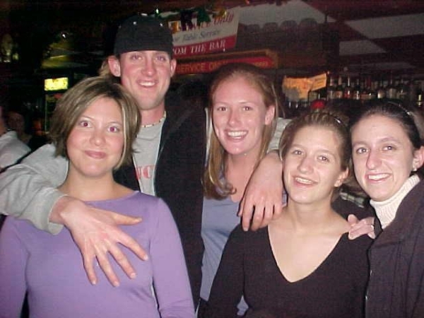 お祭りの騒ぎに乗じておっぱい揉んでるエロ画像!どこでやってるか教えろw 138 お祭りの騒ぎに乗じておっぱい揉んでるエロ画像!どこでやってるか教えろw 137 img 691c4098d2531