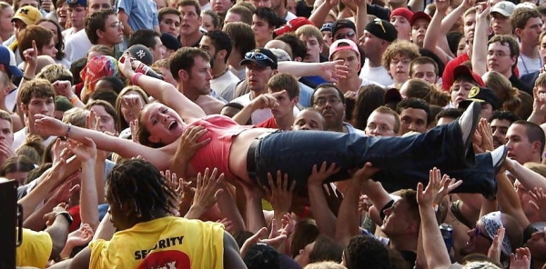 お祭りの騒ぎに乗じておっぱい揉んでるエロ画像!どこでやってるか教えろw 148 お祭りの騒ぎに乗じておっぱい揉んでるエロ画像!どこでやってるか教えろw 147 img 691c40995a003