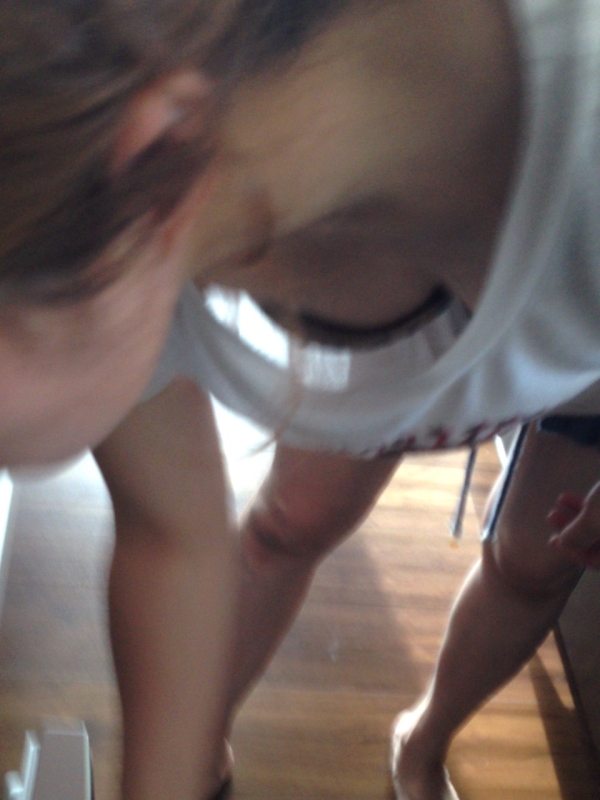 ゆったりとした服の隙間からブラチラしてる女の子のエロ画像! 170 ゆったりとした服の隙間からブラチラしてる女の子のエロ画像! 169 img 692c11eea8852