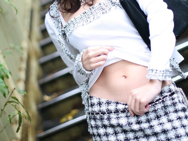 女の子のお腹周りに興奮しちゃう人向けのエロ画像!へそに指入れたいw 244 女の子のお腹周りに興奮しちゃう人向けのエロ画像!へそに指入れたいw 243 img 6941461db7426