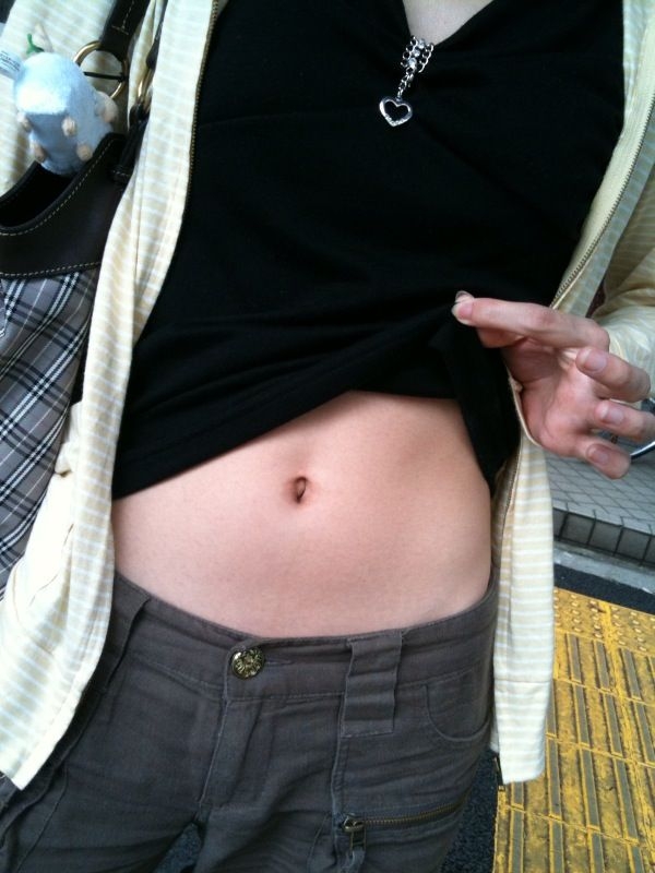 女の子のお腹周りに興奮しちゃう人向けのエロ画像!へそに指入れたいw 290 女の子のお腹周りに興奮しちゃう人向けのエロ画像!へそに指入れたいw 289 img 6941462028a3f