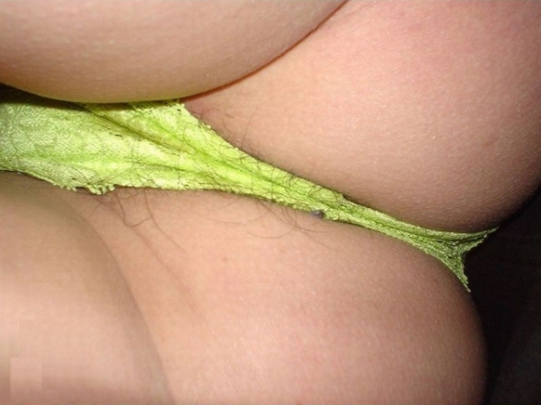 スカートの中を覗いて見るとパンツからハミ毛してる女の子エロ画像! 188 スカートの中を覗いて見るとパンツからハミ毛してる女の子エロ画像! 187 img 6943ccdab6a7c