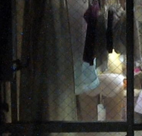 素人女子の私生活をカーテン越しに盗撮したエロ画像! 174 素人女子の私生活をカーテン越しに盗撮したエロ画像! 173 img 69565df52b018