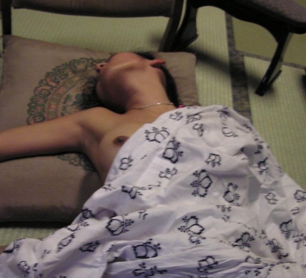 浴衣がはだけた状態で寝ちゃってる女の子のエロ画像!昨夜はお楽しみでしたねw 106 浴衣がはだけた状態で寝ちゃってる女の子のエロ画像!昨夜はお楽しみでしたねw 105 img 695b880826464
