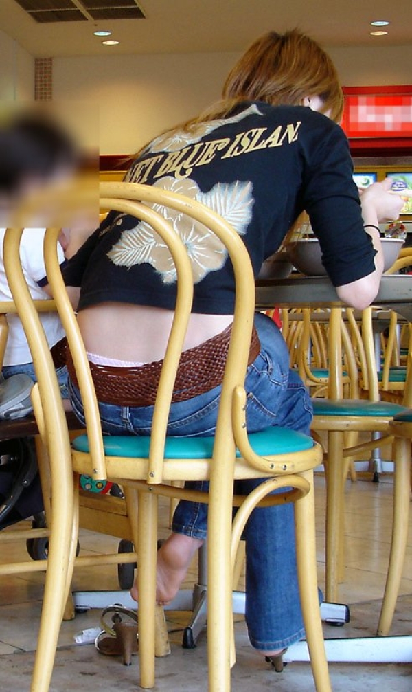 子連れママさんのパンチラ画像!忙しい隙をついてパシャりw 176 子連れママさんのパンチラ画像!忙しい隙をついてパシャりw 175 img 695f988d65f68