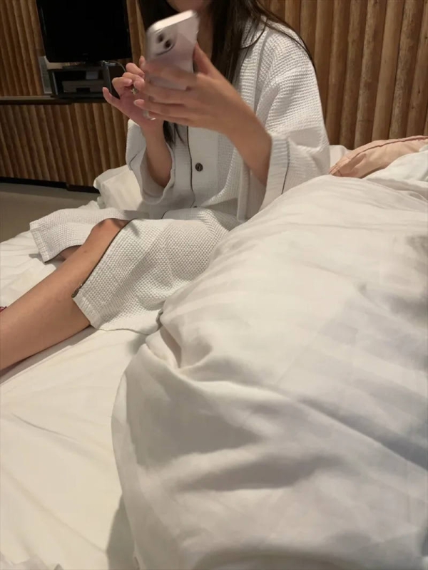 ラブホベッドのエロ画像 - 性癖エロ画像 センギリ 20 ラブホベッドのエロ画像 - 性癖エロ画像 センギリ 19 img 695fb4a17b78c