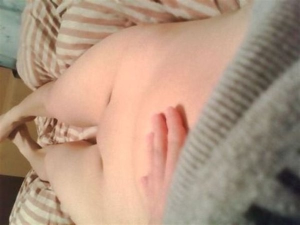 パイパンにしてる女の子のエロ画像!クンニしやすそうですねw 216 パイパンにしてる女の子のエロ画像!クンニしやすそうですねw 215 img 69638d13338f4