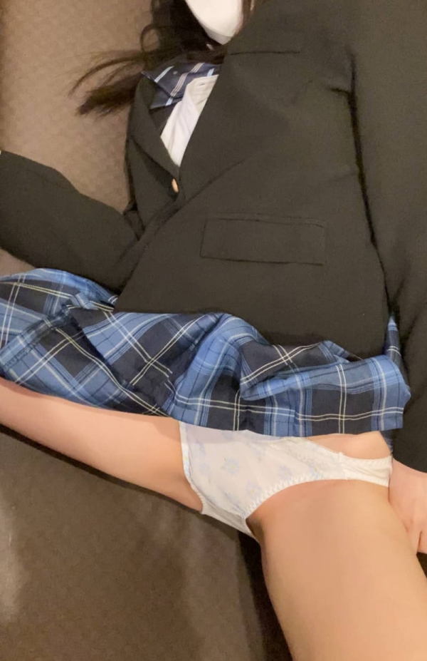 カラオケはパンチラするエロ画像 - 性癖エロ画像 センギリ 16 カラオケはパンチラするエロ画像 - 性癖エロ画像 センギリ 15 img 6963a913c124a