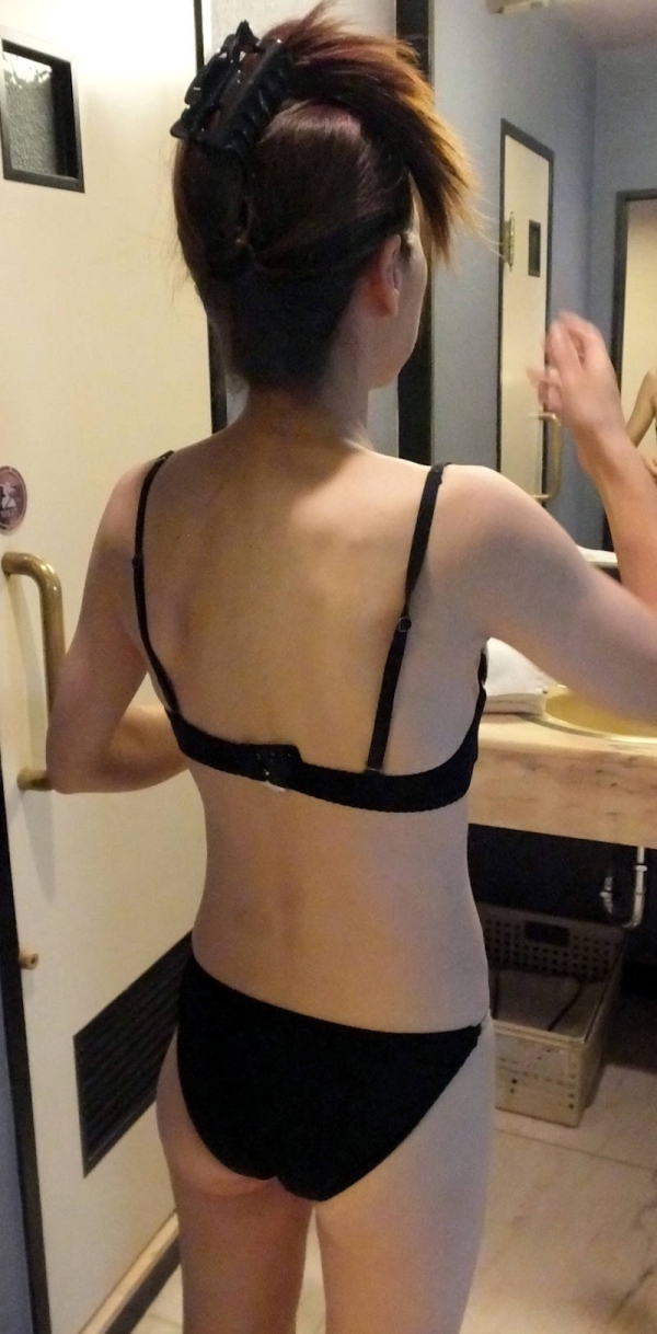 スレンダー熟女嫁のエロ画像 80 スレンダー熟女嫁のエロ画像 79 img 697f58bd980d1