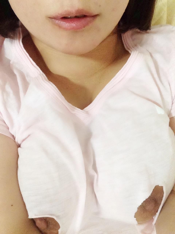 乳首部分だけくりぬいてる衣服を着用してる女の子のエロ画像! 110 乳首部分だけくりぬいてる衣服を着用してる女の子のエロ画像! 109 img 69997ef094170