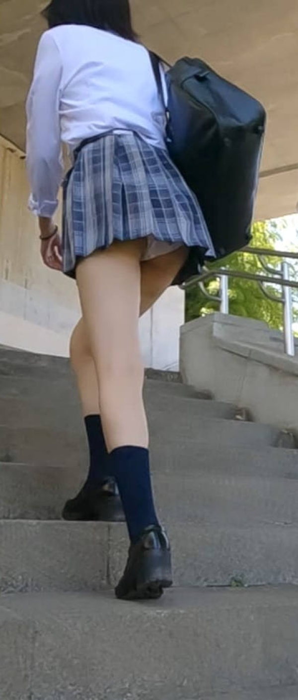 階段撮りパンチラ画像集 92 階段撮りパンチラ画像集 91 img 6999b748120e4