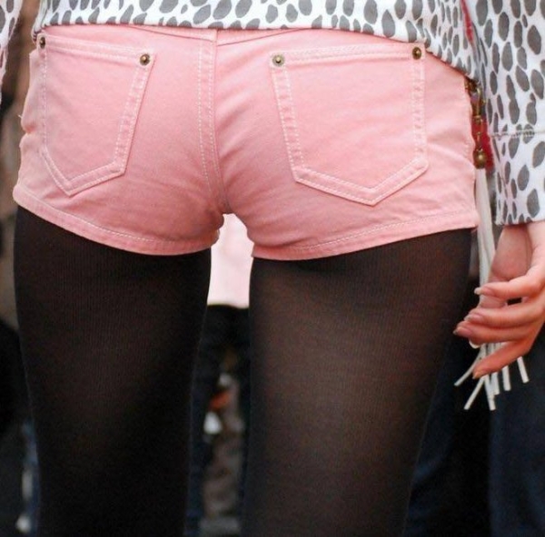 ショートパンツの下にパンストやタイツを穿いてる女の子のエロ画像! 192 ショートパンツの下にパンストやタイツを穿いてる女の子のエロ画像! 191 img 69a6c9b3db1d1