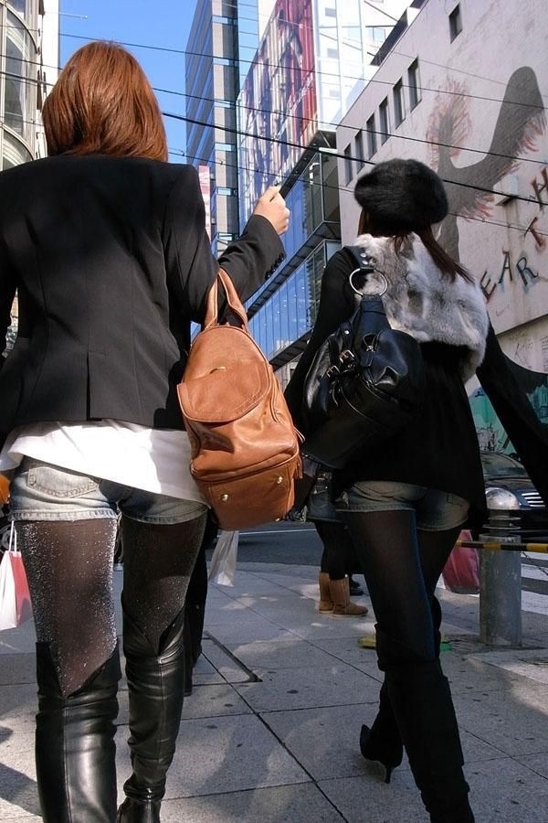 ショートパンツの下にパンストやタイツを穿いてる女の子のエロ画像! 200 ショートパンツの下にパンストやタイツを穿いてる女の子のエロ画像! 199 img 69a6c9b477a94