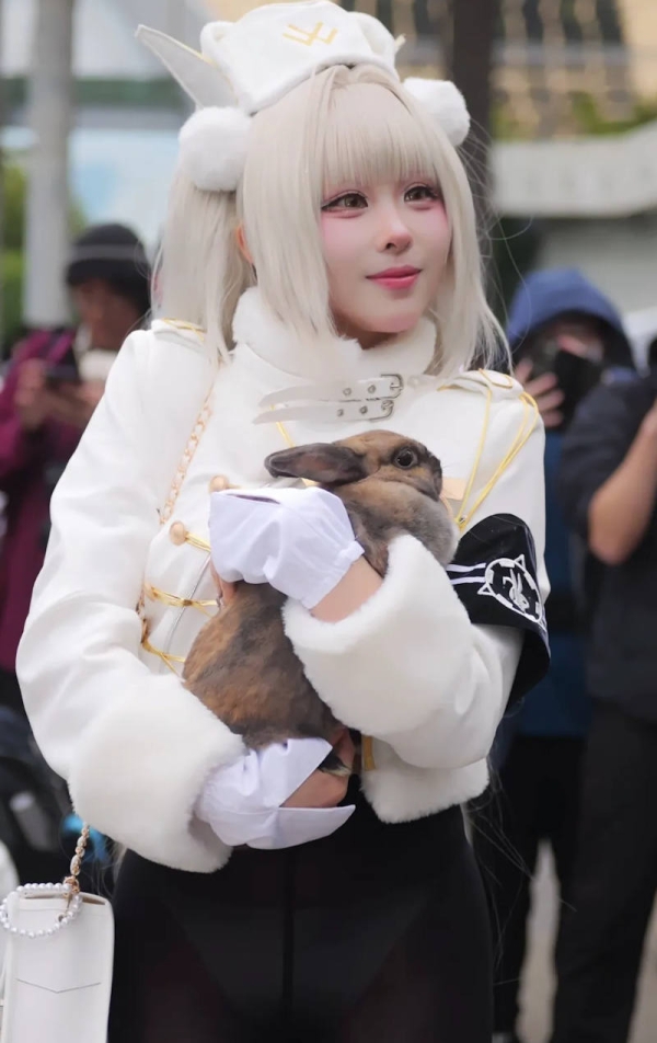 透けパン仕様コスプレイヤーのエロ画像 6 透けパン仕様コスプレイヤーのエロ画像 5 img 69b62af492818