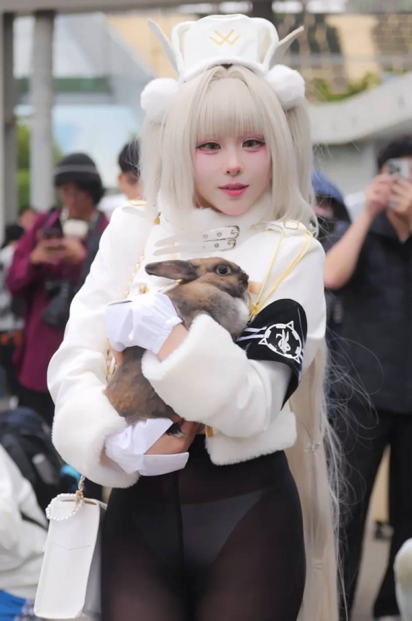 透けパン仕様コスプレイヤーのエロ画像 8 透けパン仕様コスプレイヤーのエロ画像 7 img 69b62af54608c