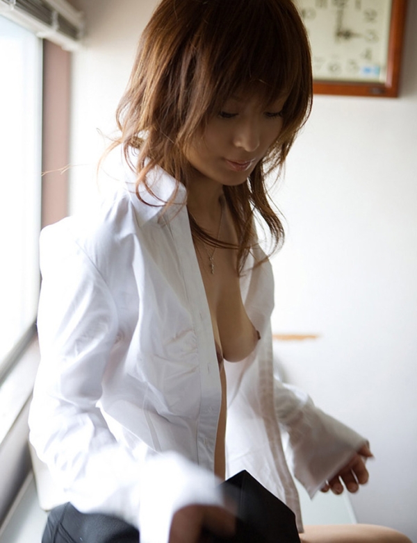 白シャツからおっぱいポロリしてる女の子のエロ画像!彼シャツかなw 204 白シャツからおっぱいポロリしてる女の子のエロ画像!彼シャツかなw 203 img 69b7ecf0e9340