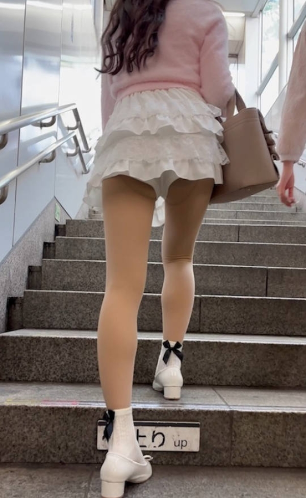 今時ミニスカ女子大生画像集 30 今時ミニスカ女子大生画像集 29 img 69bd4f226f812