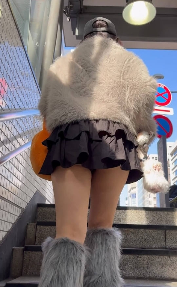 今時ミニスカ女子大生画像集 100 今時ミニスカ女子大生画像集 99 img 69bd4f3b331ce