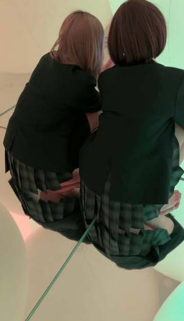 仲良し2人組のパンチラエロ画像 114 仲良し2人組のパンチラエロ画像 113 img 69c3e6b25090e