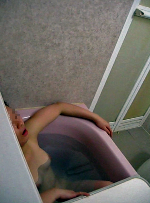 お風呂に入ってる女の子をこっそり盗撮したエロ画像! 152 お風呂に入ってる女の子をこっそり盗撮したエロ画像! 151 img 69c50075e12e0